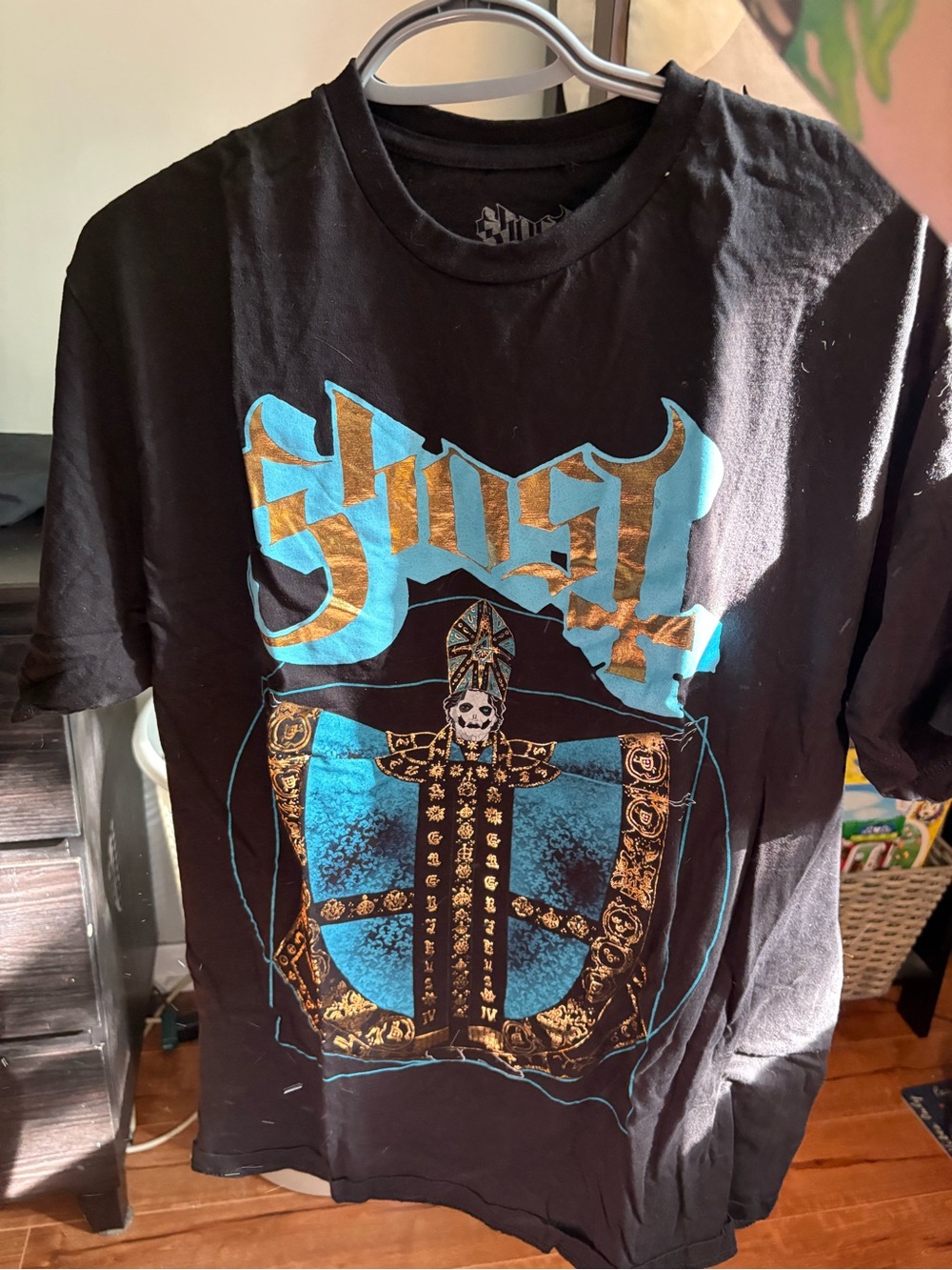 Hot Topic Black Graphic 'Ghost' Band Tee with Blue and Gold Print